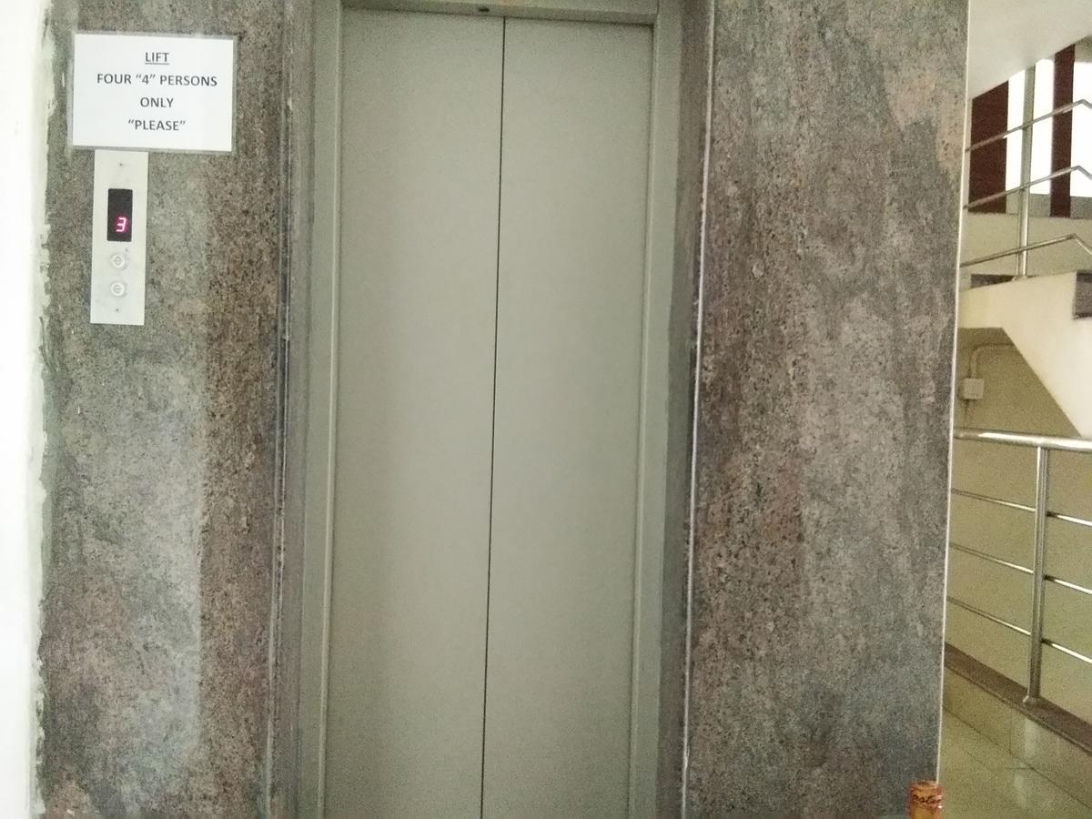 Hotel Adarsh Residency Tirupati Eksteriør bilde