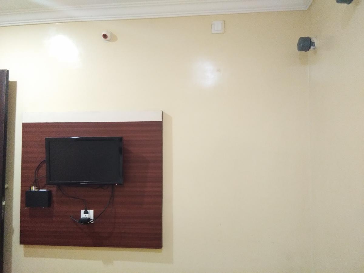Hotel Adarsh Residency Tirupati Eksteriør bilde