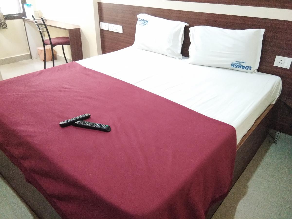 Hotel Adarsh Residency Tirupati Eksteriør bilde